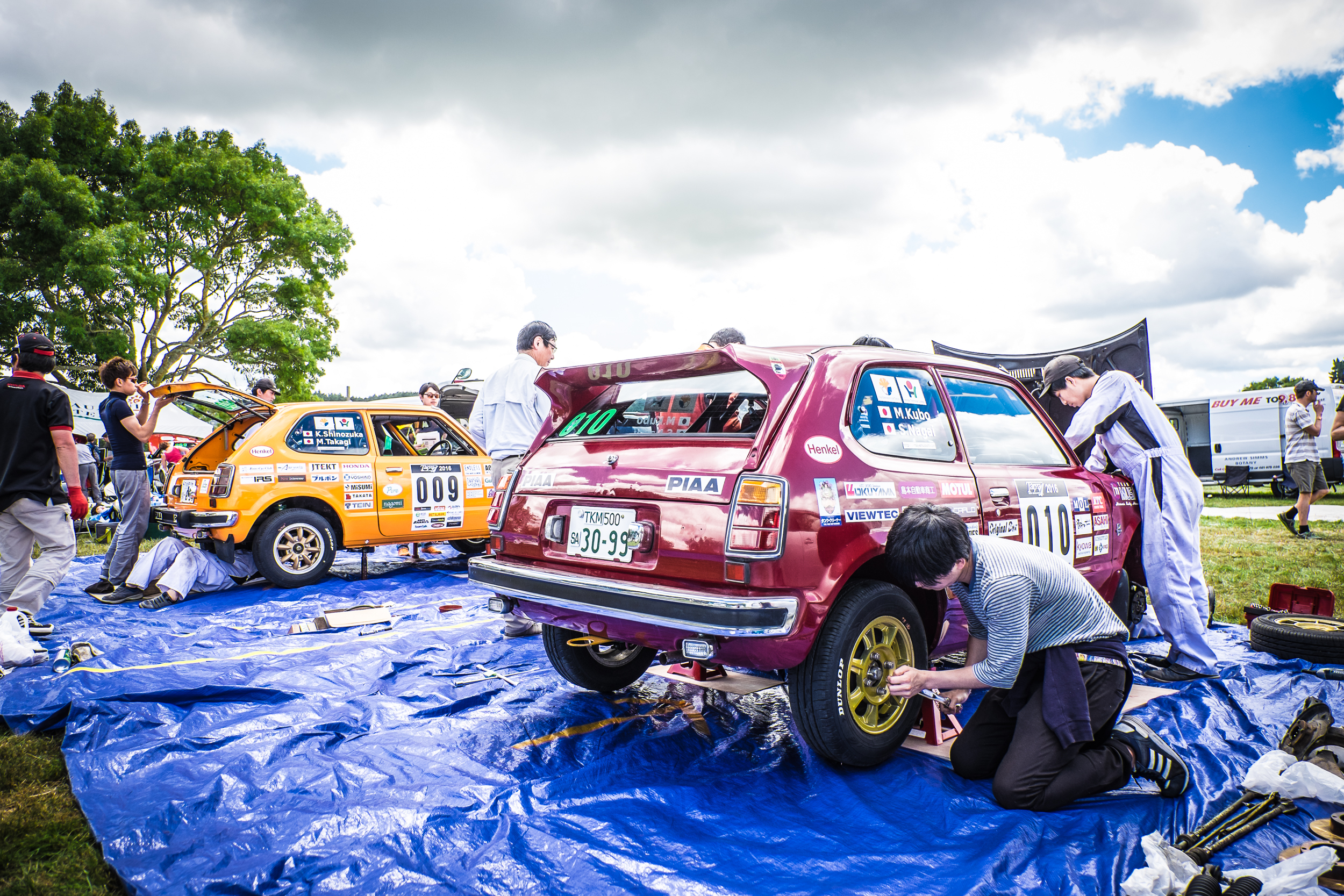 Service park and community vibes at Targa